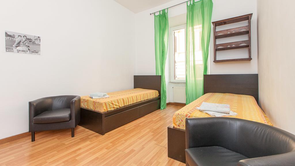 Rental In Rome Santini Apartment Oda fotoğraf